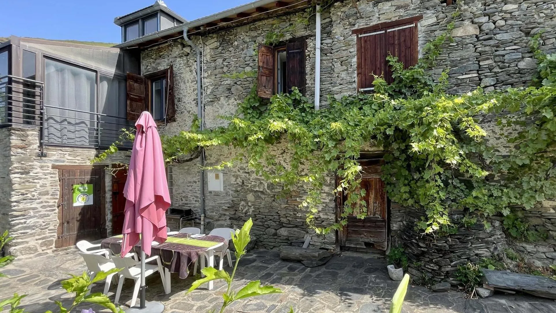 Tignac La Treilleヴィラ